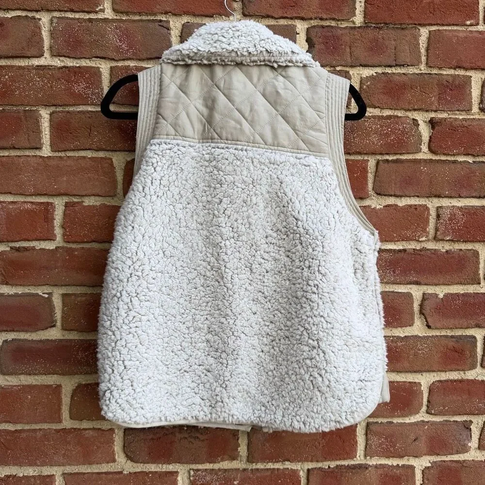 BLANKNYC Women's Faux Fur Quilted Full Zip Snap Teddy Vest White Tan XS NWT